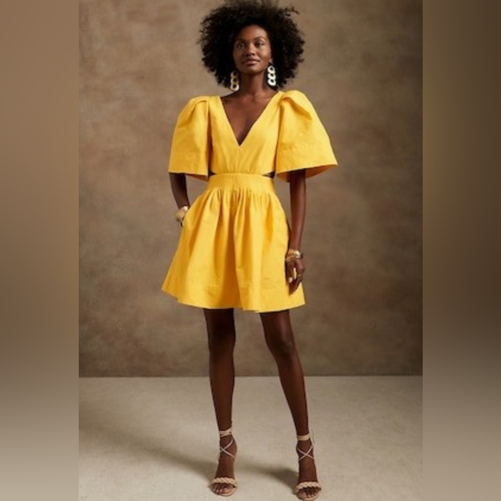 BANANA REPUBLIC  Open Back Mini Dress Sz 2 Yellow w/ Pockets, Classic Cocktail